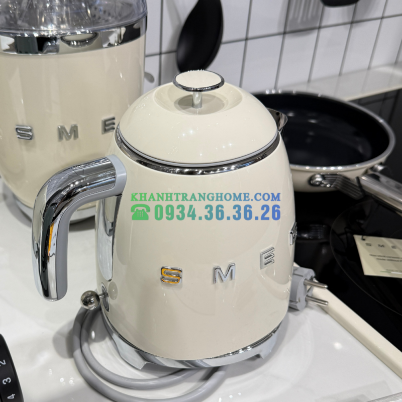 ẤM ĐUN NƯỚC THẬP NIÊN 50 MÀU KEM SMEG KLF03CREU 535 43 675 - 10