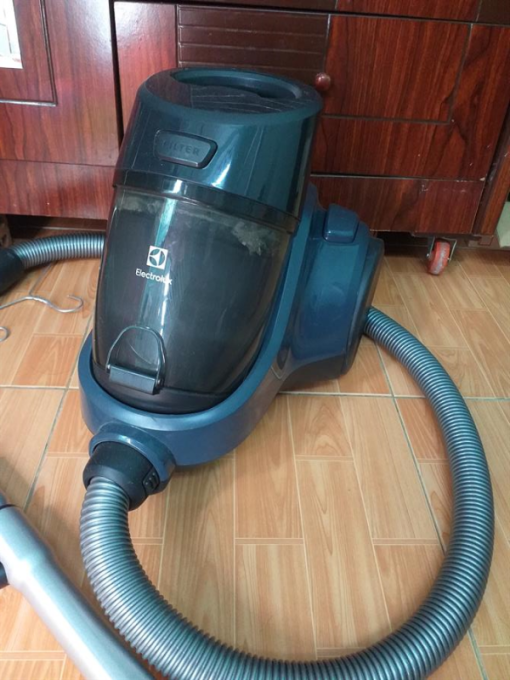 Máy hút bụi Electrolux EC41-2DB - 7