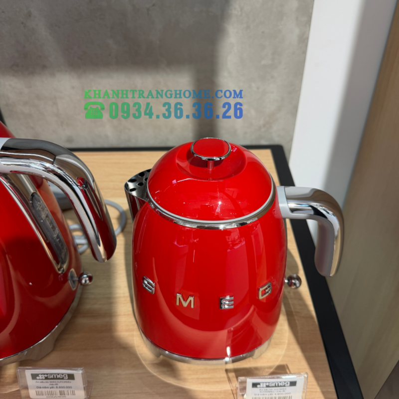 ẤM ĐUN NƯỚC THẬP NIÊN 50 MÀU ĐỎ SMEG KLF03RDEU 535 43 679 - 8