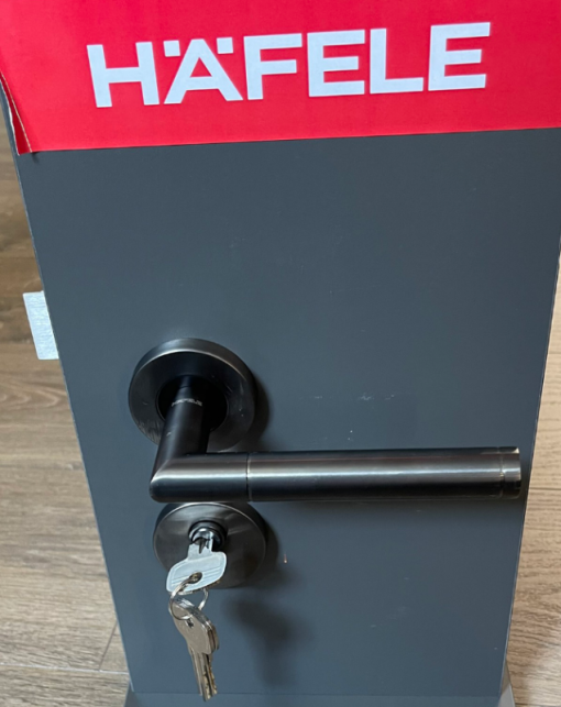 Tay nắm gạt Hafele màu đen 903.99.368 - 9