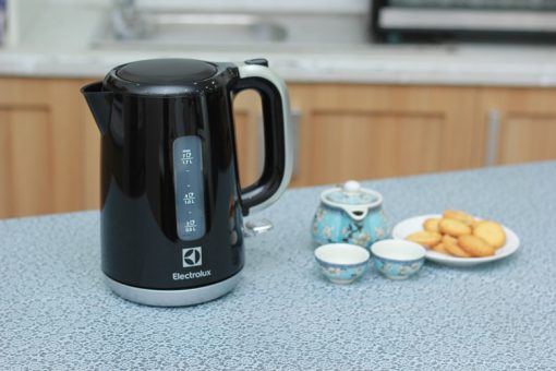 Bình đun nước siêu tốc Electrolux EEK3505 - 5