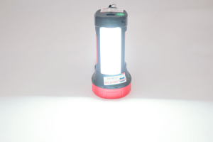 Đèn pin xách tay 2 chức năng Sunhouse SHE-8100 - 9