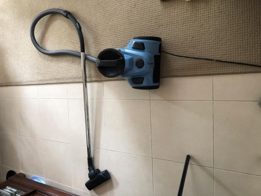 Máy Hút Bụi Electrolux EC31-2BB - 21