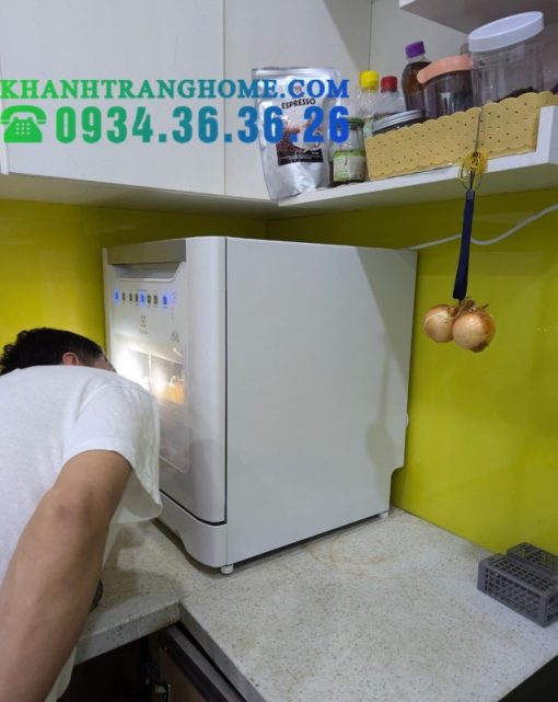 Máy rửa chén mini Electrolux ESF6010BW - 27