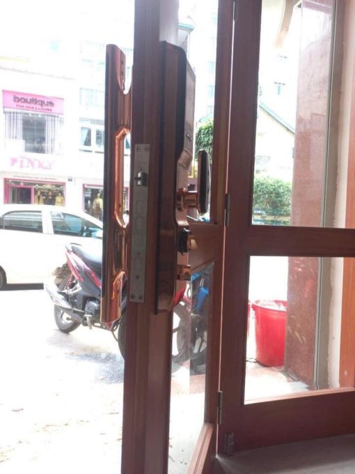 KHÓA VÂN TAY CHUÔNG MÀN HÌNH DEMAX SL868 CP
