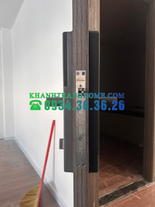 Khóa thông minh DEMAX SL628 SG tiêu chuẩn Đức - 24