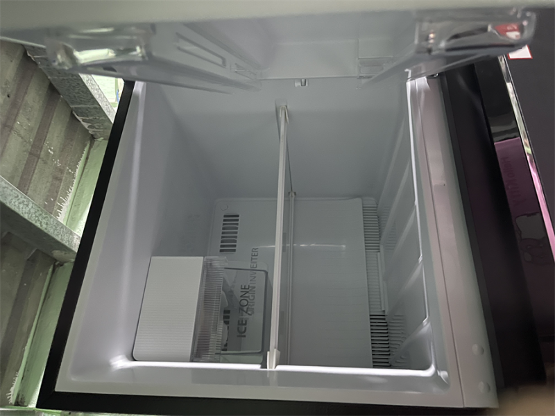 IMG 4381YFZ5M - Tủ lạnh Toshiba Inverter 336 lít GR-RT435WEA-PMV(06)-MG