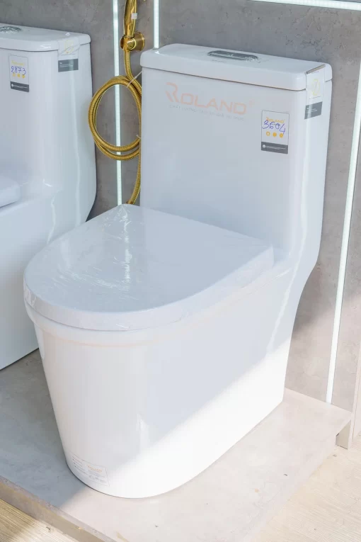 Bồn Cầu Một Khối Roland 3604 - 5