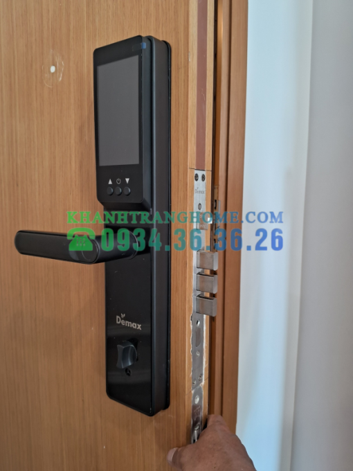 Khóa cửa vân tay DEMAX SL-C626 BL tiêu chuẩn Đức - 17