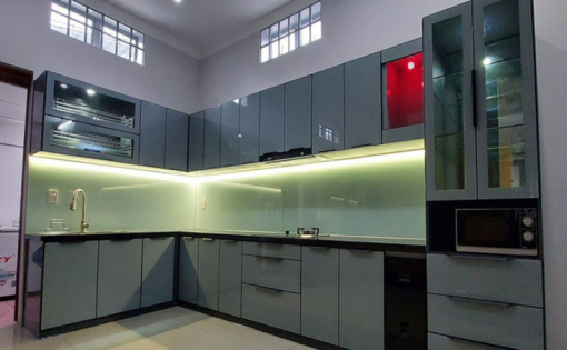 Tủ bếp treo nhôm hợp kim cánh kính giá 4.500.000 - 3