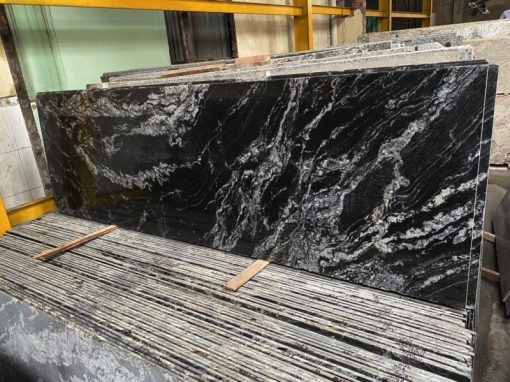 Đá Granite Đen Sa Mạc vân lớn - 3