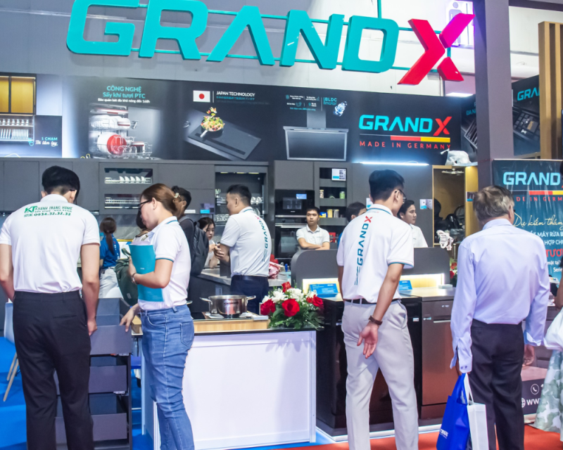 Nóng Hổi Từ Vietbuild 2025 Lần 2: Theo Chân Khánh Trang Home "Check-in" Gian Hàng Đột Phá Của GrandX - 2 Nóng Hổi Từ Vietbuild 2025 Lần 2: Theo Chân Khánh Trang Home "Check-in" Gian Hàng Đột Phá Của GrandX