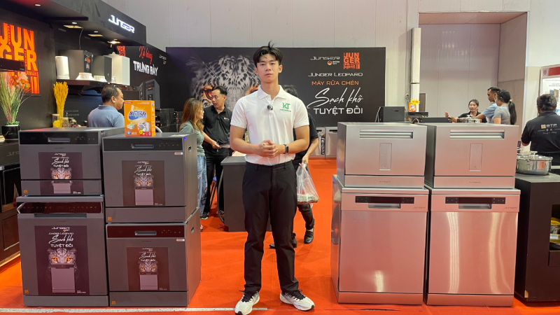 Check-in Vietbuild 2025 lần 2 tại gian hàng JUNGER cùng Khánh Trang Home - 2 Check-in Vietbuild 2025 lần 2 tại gian hàng JUNGER cùng Khánh Trang Home