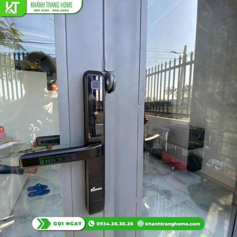 Khóa cửa nhôm DEMAX EL506 BL - 36 Khóa cửa nhôm DEMAX EL506 BL