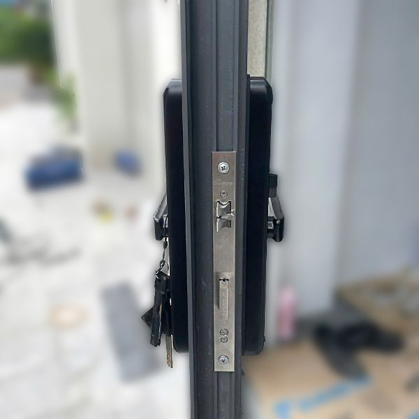Khóa cửa nhôm DEMAX EL506 BL - 20 Khóa cửa nhôm DEMAX EL506 BL