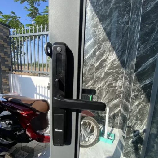 Khóa vân tay cửa nhôm Demax SL506 BL