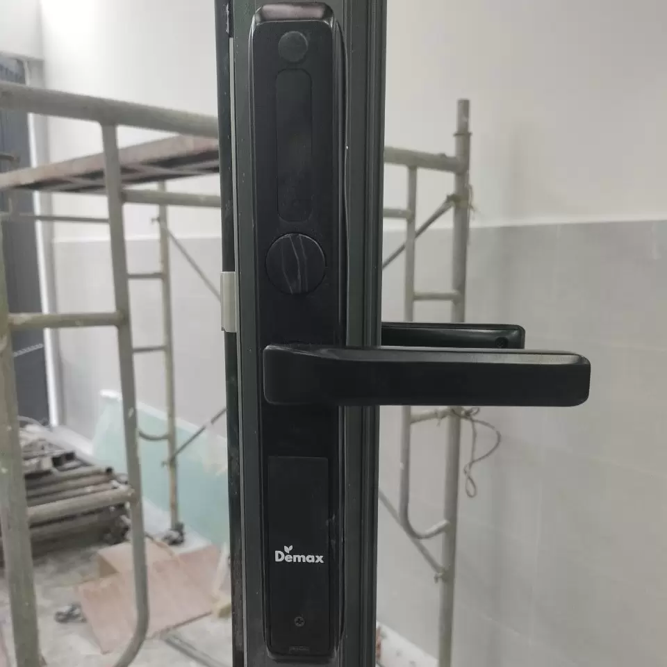 Khóa vân tay cửa nhôm Demax SL506 BL - 24 Khóa vân tay cửa nhôm Demax SL506 BL