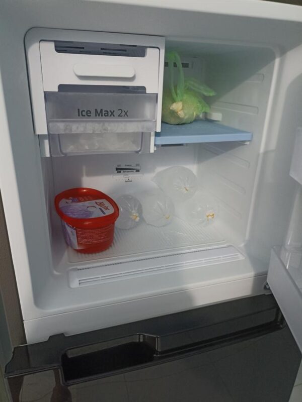 Tủ lạnh Samsung Inverter 208 lít RT20HAR8DBU/SV - 33 Tủ lạnh Samsung Inverter 208 lít RT20HAR8DBU/SV