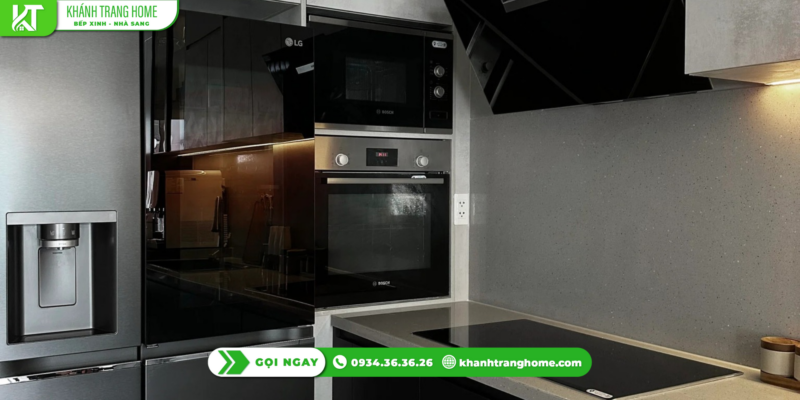 Lò nướng Bosch HBF113BR0A có nướng được gà nguyên con không?