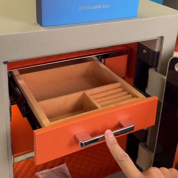 KÉT SẮT LIBERTY LB50PRO VÀNG CÁT